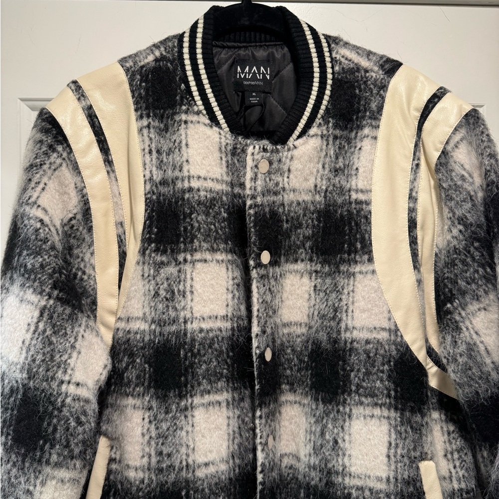 Boohoo Black and Cream Plaid Bomber Jacket - Picture 2 of 7